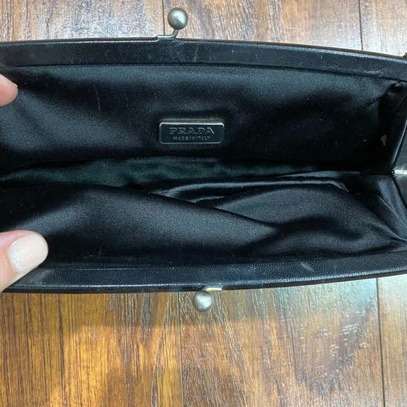 Prada black evening clutch with handle - Picture 3 of 3